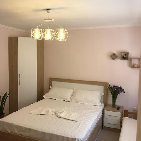 Апартаменты Itan's Apartment-lovely Guest In Center